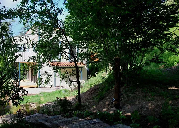 Kleine Paradies Hotel *